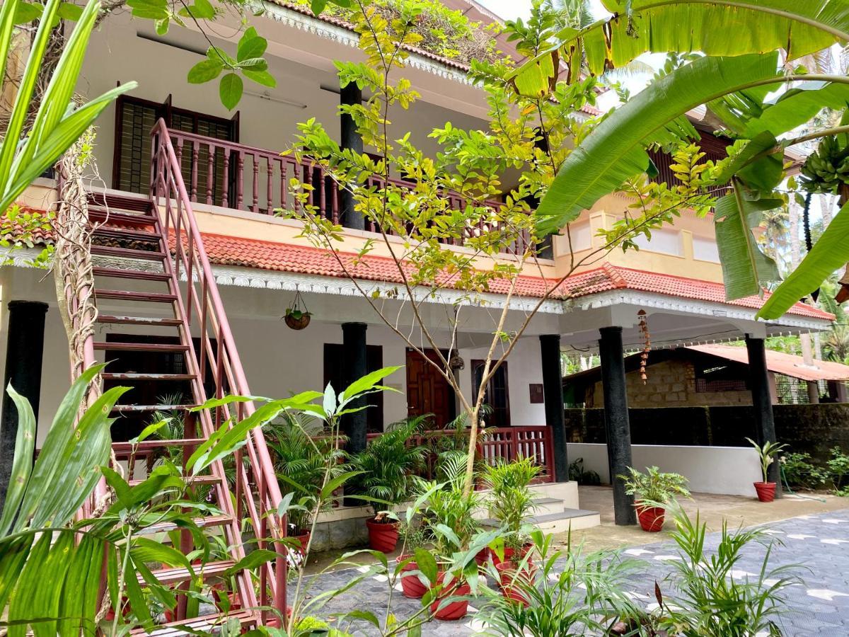 Tattwamasi Ayuryoga With Breakfast And Yoga Hotel Varkala Buitenkant foto